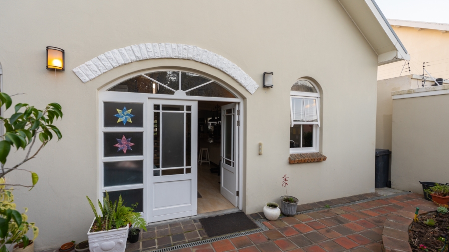 4 Bedroom Property for Sale in Claremont Upper Western Cape